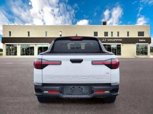 Used 2022 Hyundai Santa Cruz SE AWD/4WD image 4