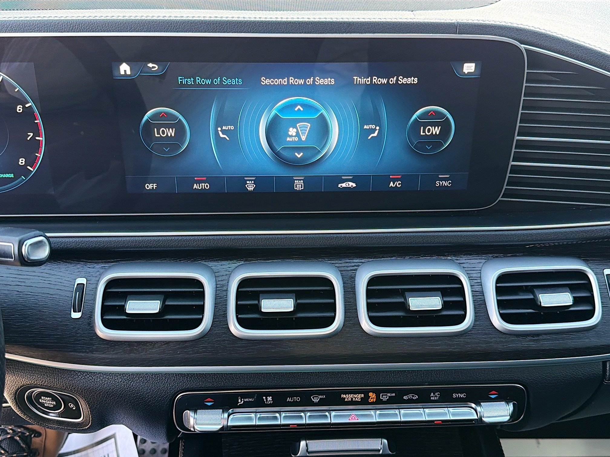 Used 2021 Mercedes-Benz GLS 580 4MATIC image 35