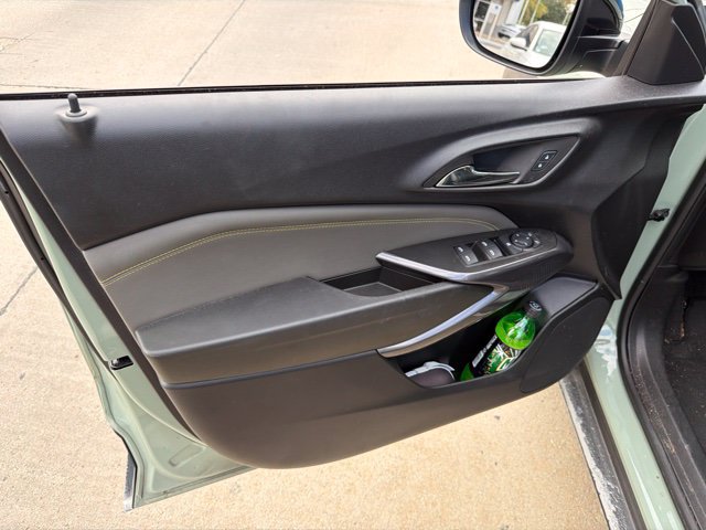 Used 2024 Chevrolet Trax ACTIV w/ Sunroof Package FWD image 11