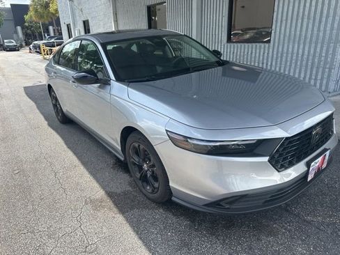 Used 2025 Honda Accord SE image 7
