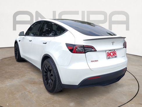 Used 2023 Tesla Model Y Long Range AWD/4WD image 11