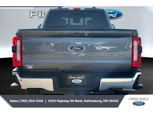 New 2026 Ford F250 XLT w/ XLT Premium Package AWD/4WD image 3