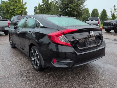 Used 2016 Honda Civic Touring image 4