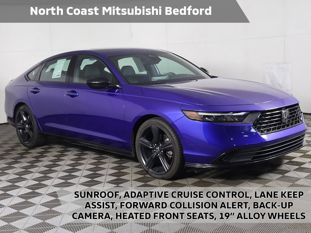 Used 2023 Honda Accord Sport image 1