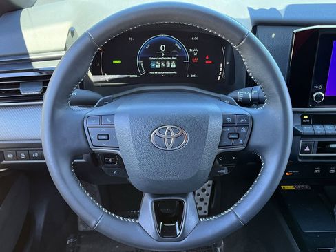 Used 2025 Toyota Camry SE w/ Convenience Package AWD/4WD image 11