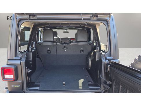 Used 2023 Jeep Wrangler Rubicon w/ Cold Weather Group image 29