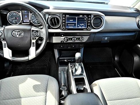 Used 2021 Toyota Tacoma SR5 RWD image 15