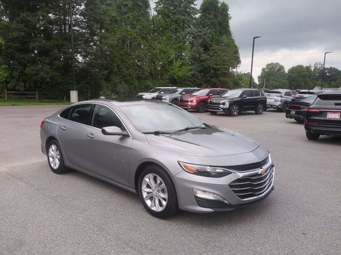 Used 2024 Chevrolet Malibu LT FWD image 3