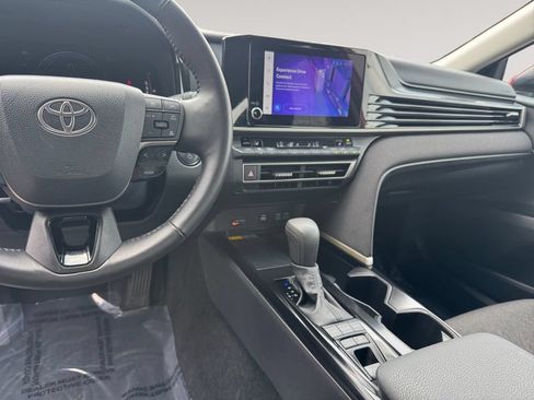 Used 2025 Toyota Camry LE w/ Convenience Package FWD image 10