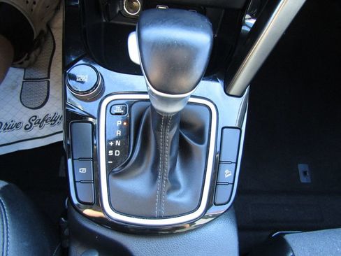 Used 2024 Kia Seltos S image 32