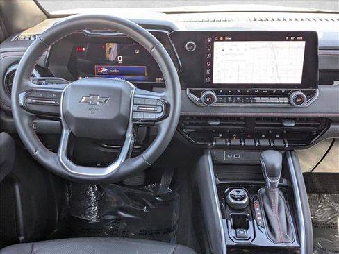 Used 2025 Chevrolet Colorado Z71 w/ Midnight Edition image 17