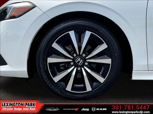 Used 2022 Honda Civic EX image 32