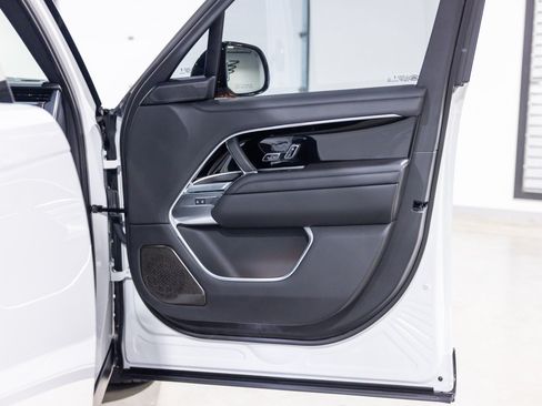 Used 2024 Land Rover Range Rover Long Wheelbase Autobiography AWD/4WD image 25
