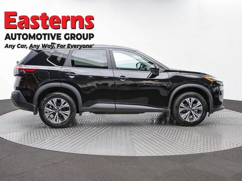 Used 2022 Nissan Rogue SV AWD/4WD image 4