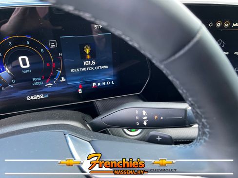 Used 2025 Chevrolet Equinox LT FWD image 16