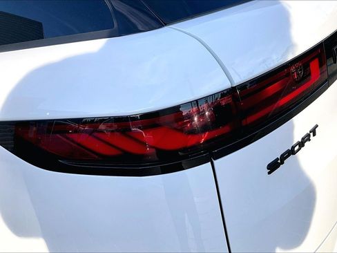 Used 2025 Land Rover Range Rover Sport Dynamic SE image 29