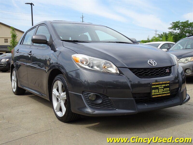Used 2010 Toyota Matrix S w/ Sport Pkg FWD image 4