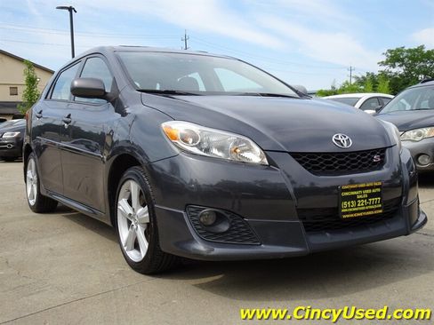 Used 2010 Toyota Matrix S FWD image 4