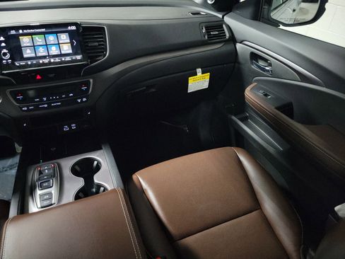 Used 2025 Honda Ridgeline RTL image 15