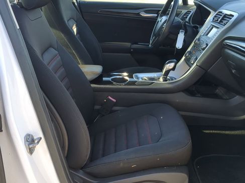 Used 2013 Ford Fusion SE image 25