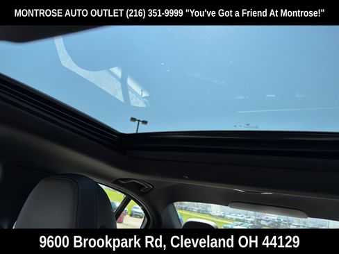 Used 2023 BMW 330i xDrive Sedan AWD/4WD image 16