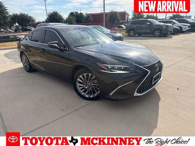 Used 2025 Lexus ES 300h w/ Luxury Package FWD image 1