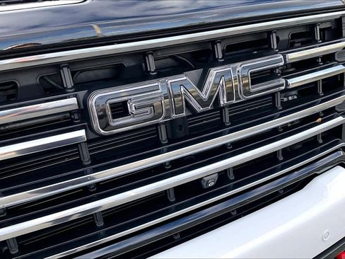 Used 2022 GMC Sierra 2500 AT4 w/ AT4 Premium Plus Package image 30