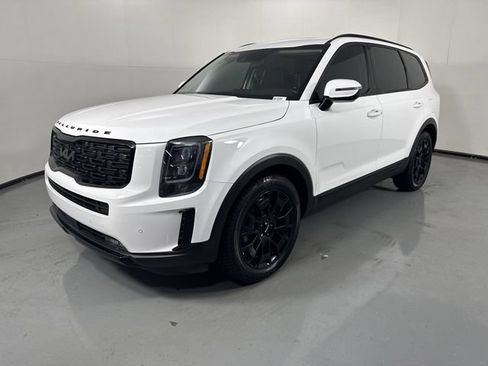Used 2022 Kia Telluride SX w/ Nightfall Edition Package AWD/4WD image 2