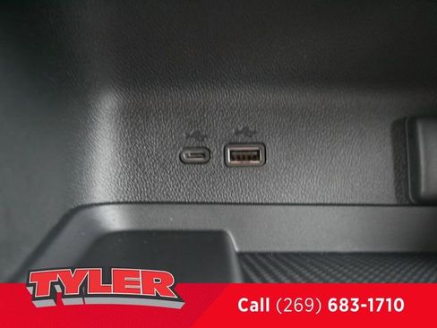 New 2026 Chevrolet Traverse High Country w/ LPO, Floor Liner Package image 35