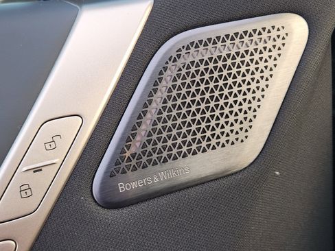 Used 2023 BMW iX M60 image 25