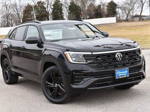 New 2026 Volkswagen Atlas Cross Sport SEL R-Line image 2