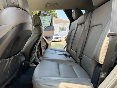 Used 2018 Hyundai Santa Fe Sport image 16