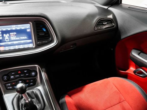 Used 2019 Dodge Challenger R/T Scat Pack w/ Dynamics Package RWD image 18