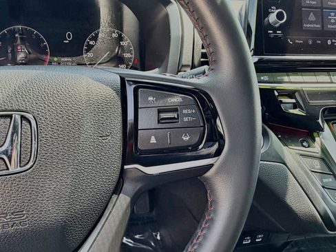 Used 2025 Honda Odyssey Sport-L image 23