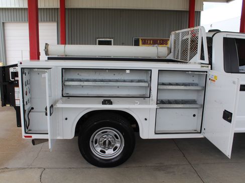 Used 2022 Ford F250 XL w/ Power Equipment Group RWD image 39