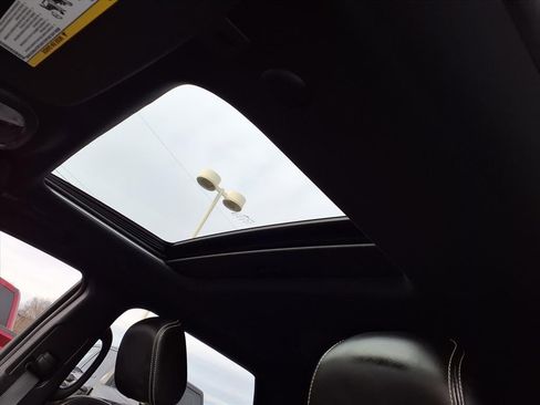 Used 2021 Dodge Durango SRT Hellcat w/ Technology Group image 15