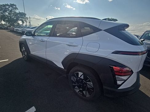 Used 2025 Hyundai Kona SEL FWD image 4