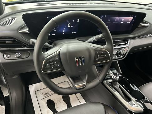 Certified 2026 Buick Envista Sport Touring w/ Convenience I Package FWD image 4