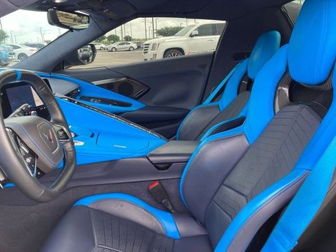 Used 2023 Chevrolet Corvette Stingray Premium Conv w/ Z51 Performance Package image 9