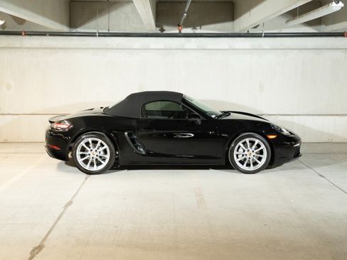 Certified 2023 Porsche 718 Boxster RWD image 7