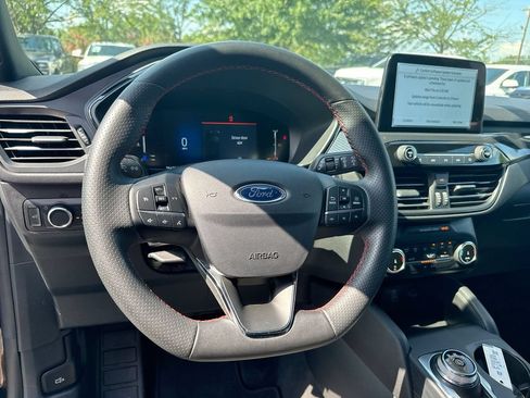 Used 2024 Ford Escape ST-Line FWD image 11