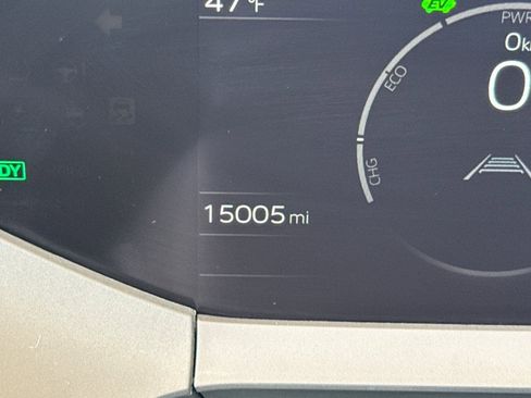 Used 2023 Toyota Prius LE image 29