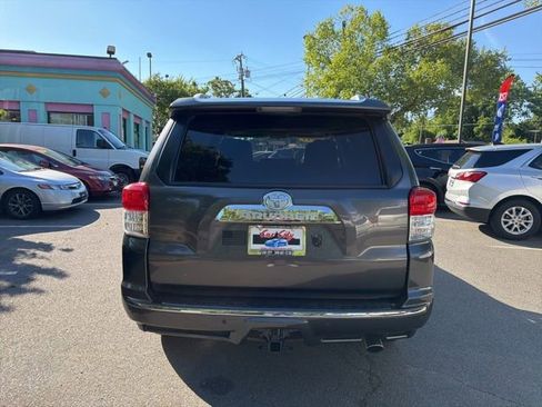 Used 2011 Toyota 4Runner SR5 AWD/4WD image 5