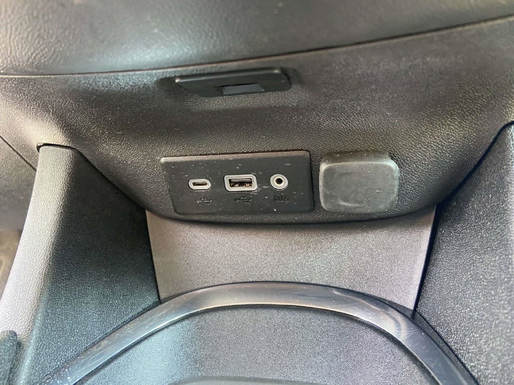 Used 2023 Chevrolet Malibu LT FWD image 30