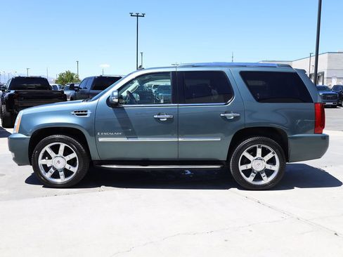 Used 2008 Cadillac Escalade AWD image 3
