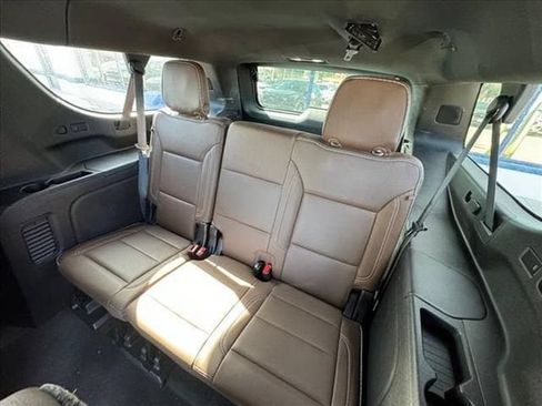 Used 2021 Chevrolet Suburban High Country AWD/4WD image 5