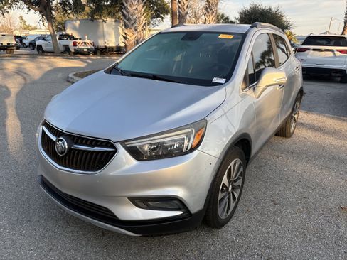 Used 2018 Buick Encore Preferred image 3
