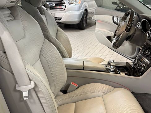 Used 2016 Mercedes-Benz SL 400 w/ Premium I Package image 30