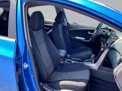 Used 2017 Hyundai Elantra GT FWD image 7
