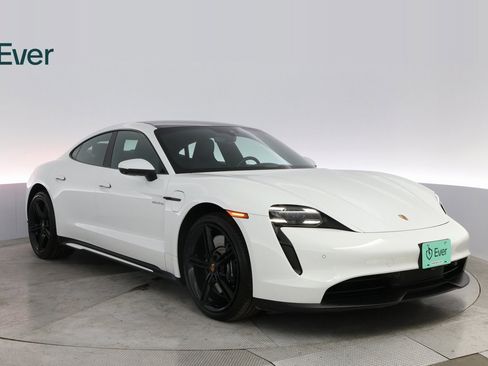 Used 2021 Porsche Taycan 4S image 4